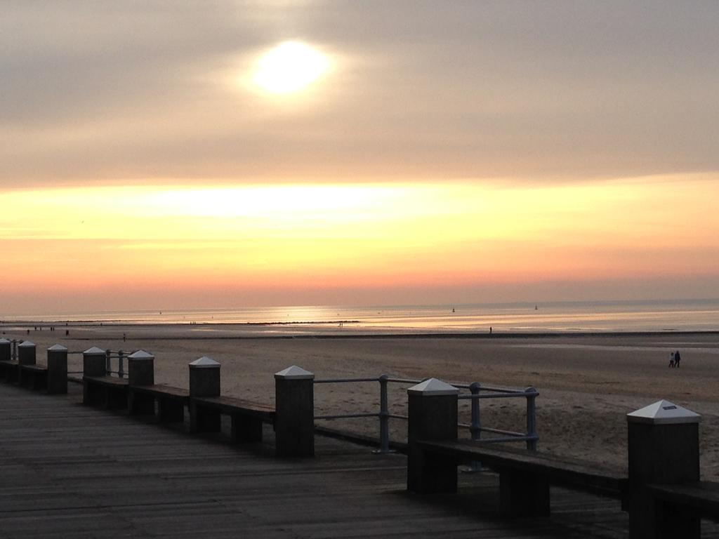 Appartement Zeezicht Ostend Luaran gambar